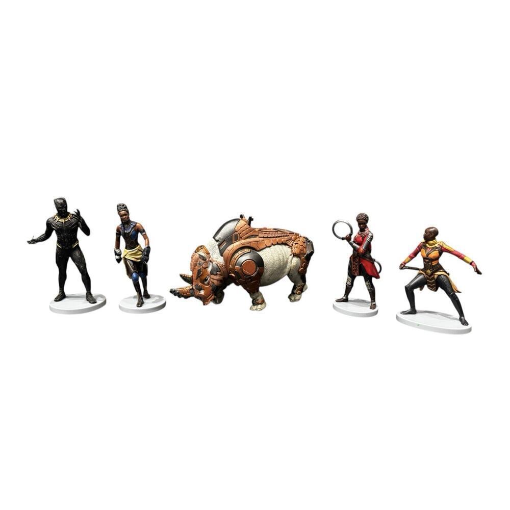 2018 The BLACK PANTHER Disney Store 5 Piece PVC Figurine/Figure Set